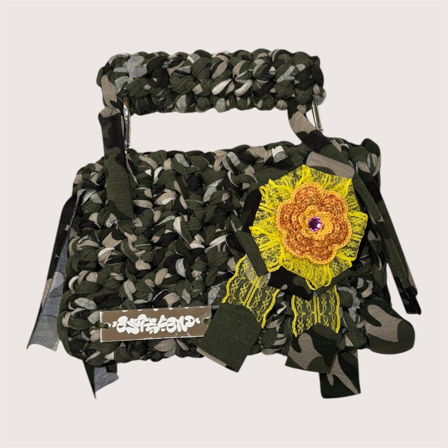 BREAKUP BAG MINI RIBBON PIN